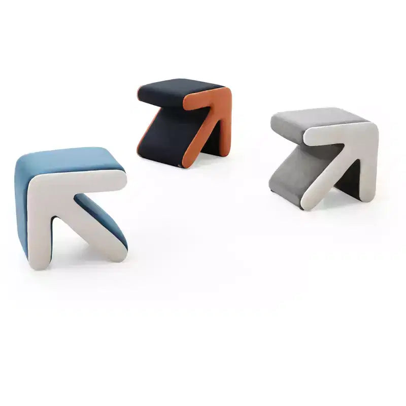 Pouf moderne créatif en forme de flèche avec banc d'entrée rembourré en velours pour enfants, tabourets repose-pieds de conception artisanale pour salon, chambre à coucher