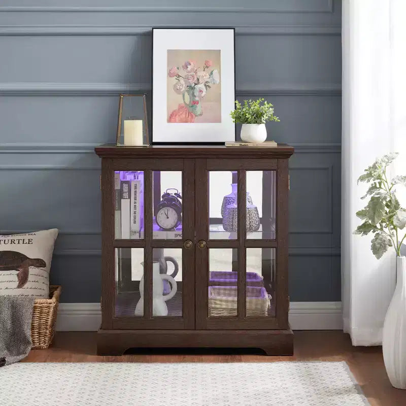 Vitrine de collection, éclairée par LED, en verre avec étagères en verre réglables, buffet de style ancien avec porte à panneaux pour salon