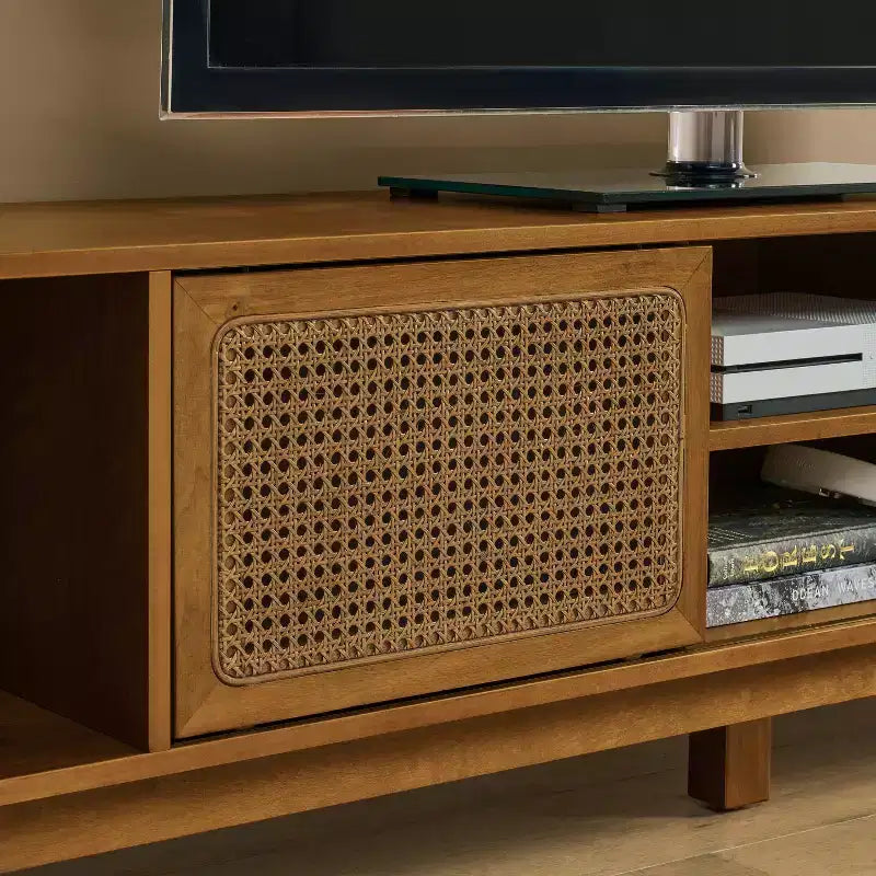 Meuble TV de 172,5 cm avec portes en cannage style Mid-Century Modern, adapté aux téléviseurs jusqu'à 75 pouces ; idéal pour les salons, finition noyer