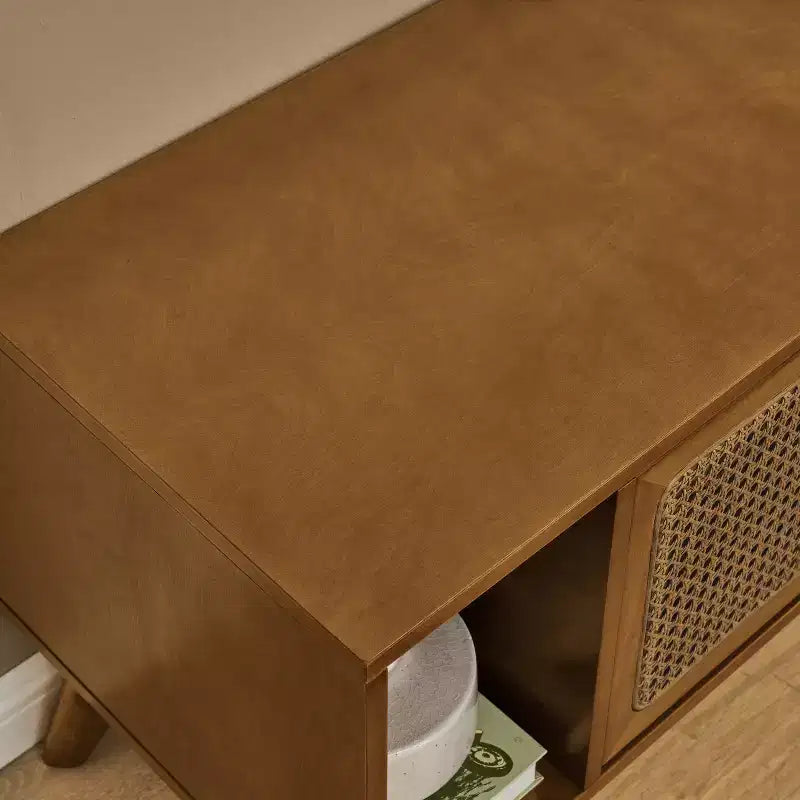 Meuble TV de 172,5 cm avec portes en cannage style Mid-Century Modern, adapté aux téléviseurs jusqu'à 75 pouces ; idéal pour les salons, finition noyer